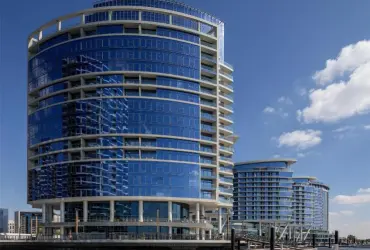 Hilton Dubai Creek Hotel & Residences