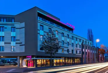 Moxy Duesseldorf South Hotel