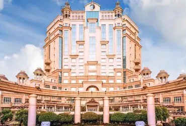Swissotel Al Murooj Dubai