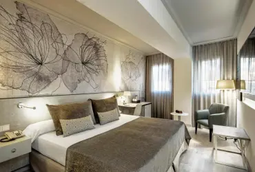 Salles Hotel Pere IV