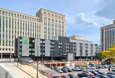 Holiday Inn Hotel & Suites Chicago - Downtown by IHG