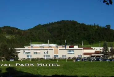 Admiral Park Hotel