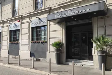 Hotel Five