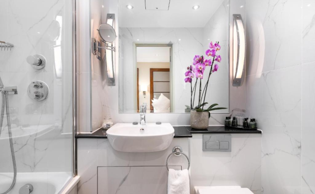 Gem Langham Court Hotel