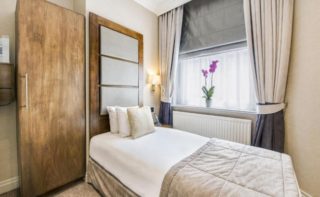 Gem Langham Court Hotel