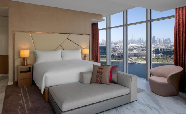 Hilton Dubai Creek Hotel & Residences