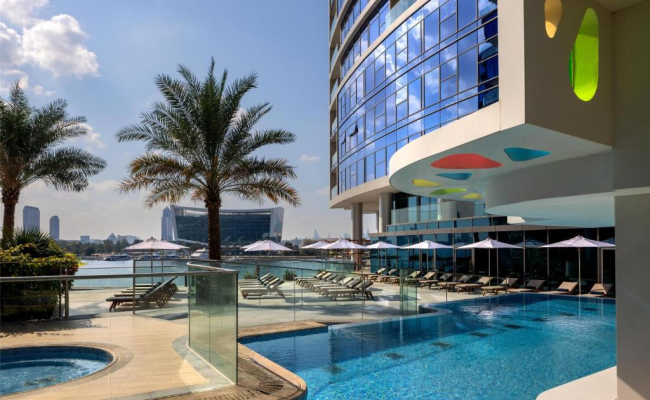 Hilton Dubai Creek Hotel & Residences