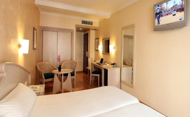 Hotel Lleo