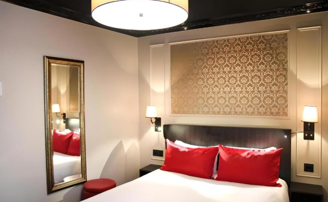 Hotel Le Montmartre Saint Pierre