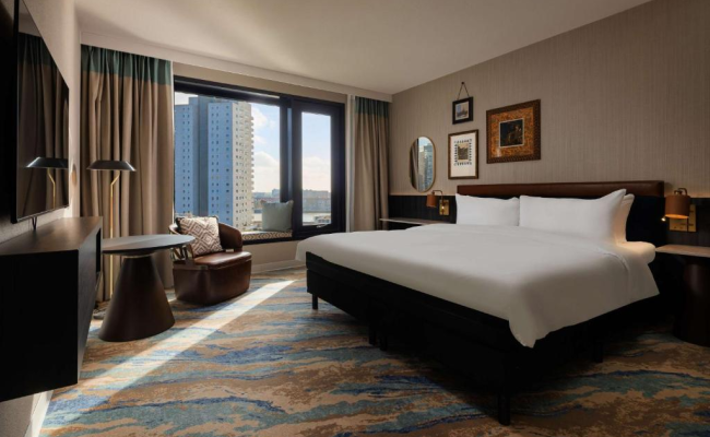 Haven Hotel Rotterdam, Curio Collection by Hilton