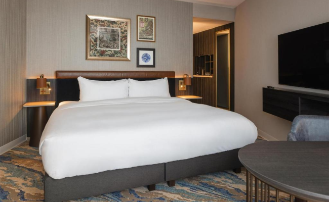 Haven Hotel Rotterdam, Curio Collection by Hilton