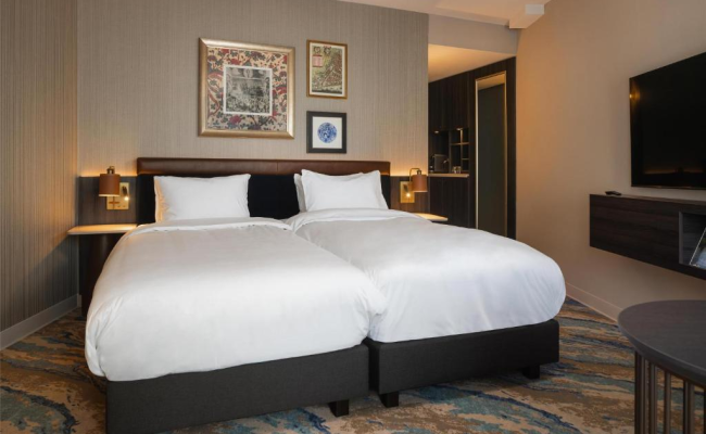 Haven Hotel Rotterdam, Curio Collection by Hilton