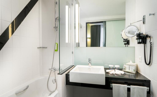 Holiday Inn Zurich Messe