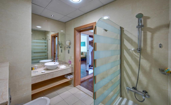 Al Khoory Executive Hotel, Al Wasl