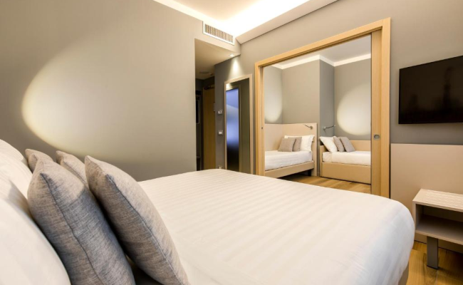 43 Station Hotel