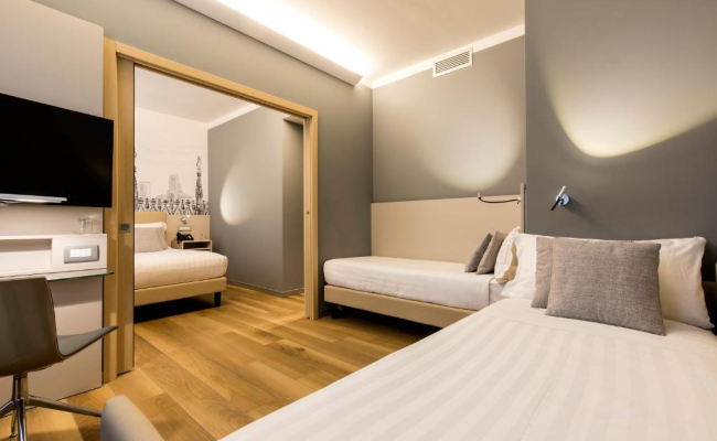 43 Station Hotel