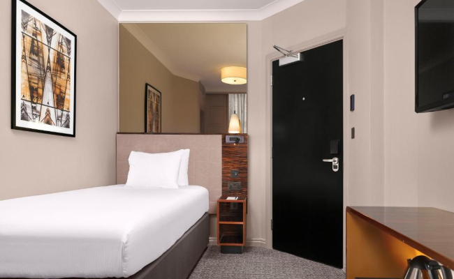 Strand Palace Hotel