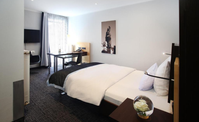 Schiller 5 Hotel