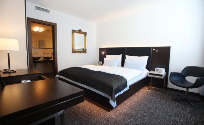 Schiller 5 Hotel