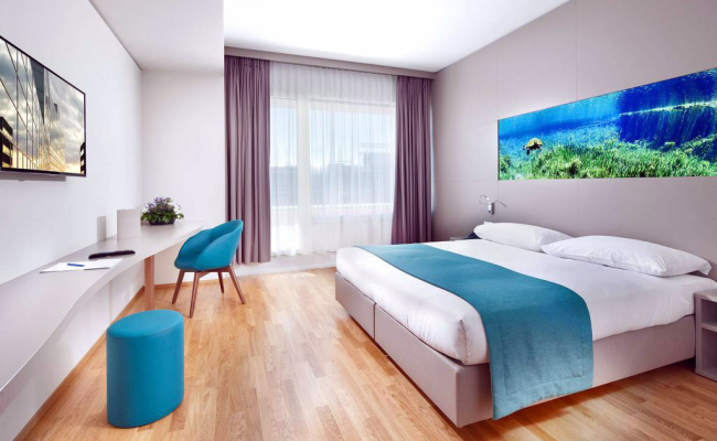 Aquatis Hotel
