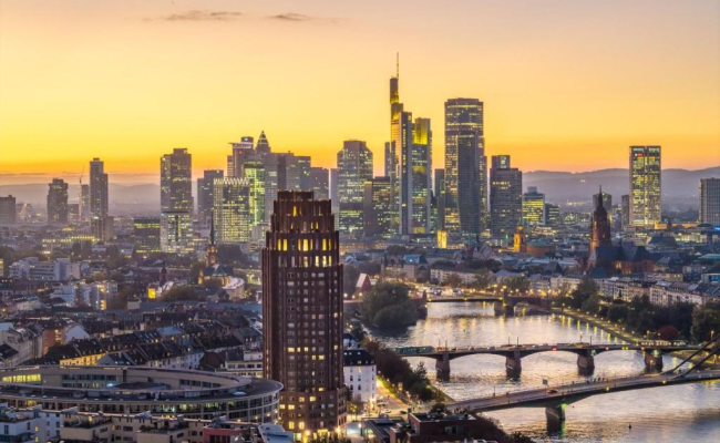 Main Plaza | Suite Tower