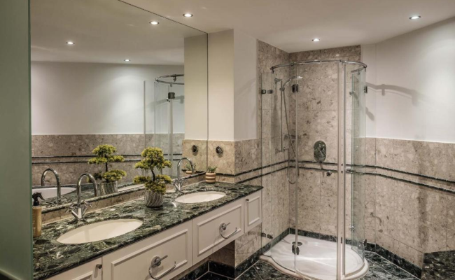 Main Plaza | Suite Tower