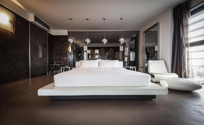 Hotel For You