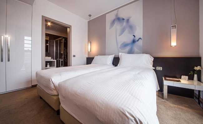 Hotel For You