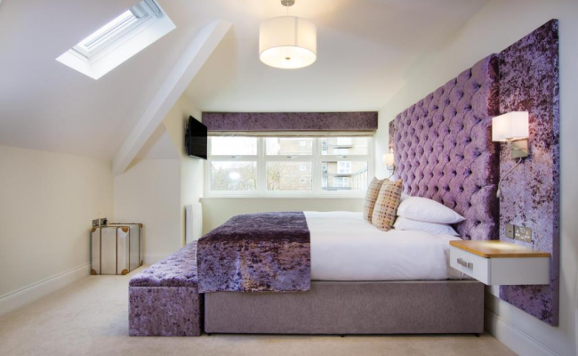 White Hart Hotel & Apartments