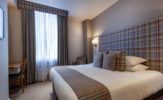 White Hart Hotel & Apartments