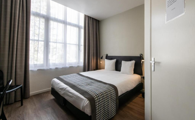 Acostar Hotel