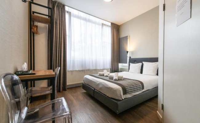 Acostar Hotel