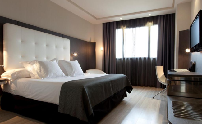 Hotel Maydrit Airport