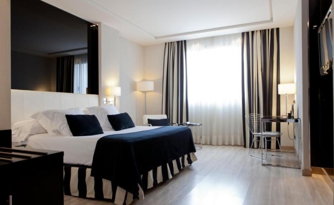 Hotel Maydrit Airport