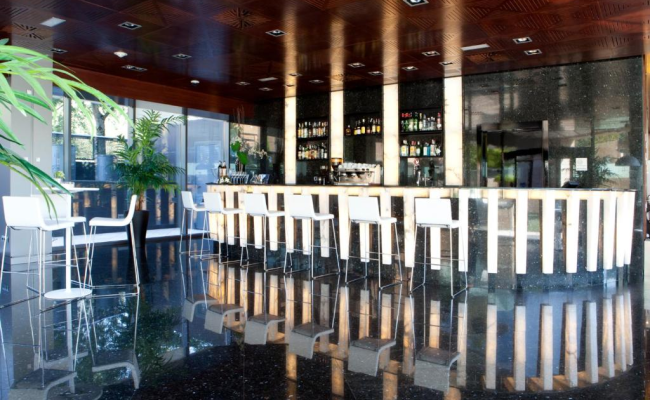 Hotel Maydrit Airport