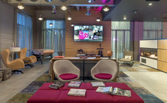 Moxy London Heathrow Airport