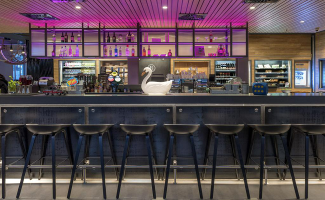 Moxy London Heathrow Airport