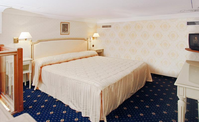 Golden Tulip Cannes Hotel de Paris