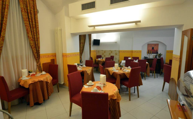 Hotel University