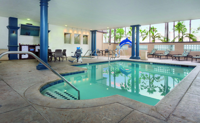 Peacock Suites