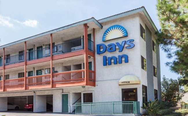 Days Inn by Wyndham Anaheim West