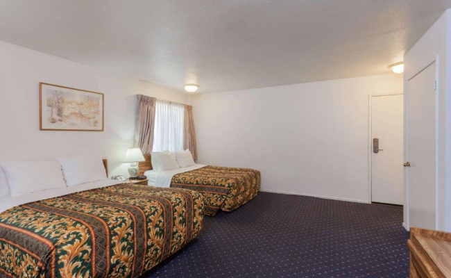 Days Inn by Wyndham Anaheim West