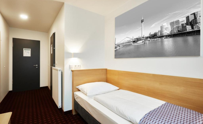 McDreams Hotel Dusseldorf-City