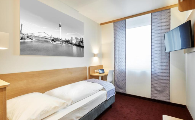 McDreams Hotel Dusseldorf-City