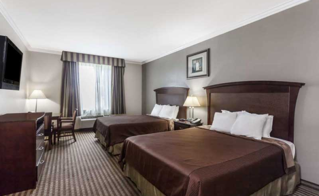 Days Inn and Suites by Wyndham Anaheim Resort