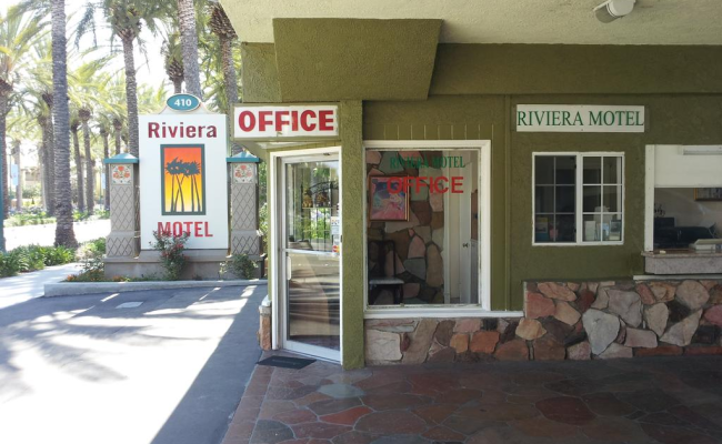 Riviera Motel