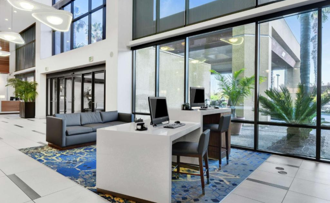 Embassy Suites by Hilton Anaheim-Orange