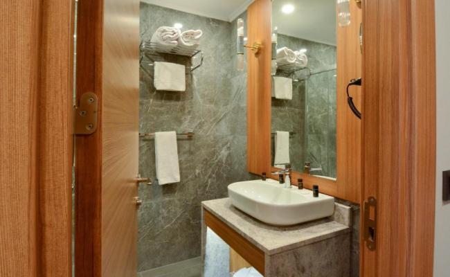 Expoist Hotel