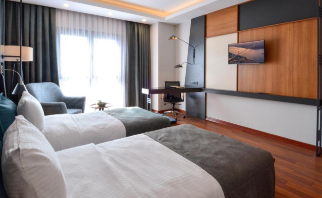 Expoist Hotel