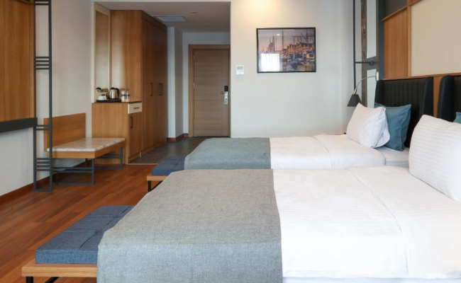 Expoist Hotel